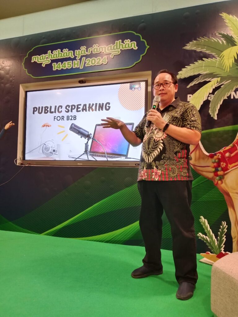 Komunitas IndoBitubi: Public Speaking for B2B Komunitas IndoBitubi: Public Speaking for B2B